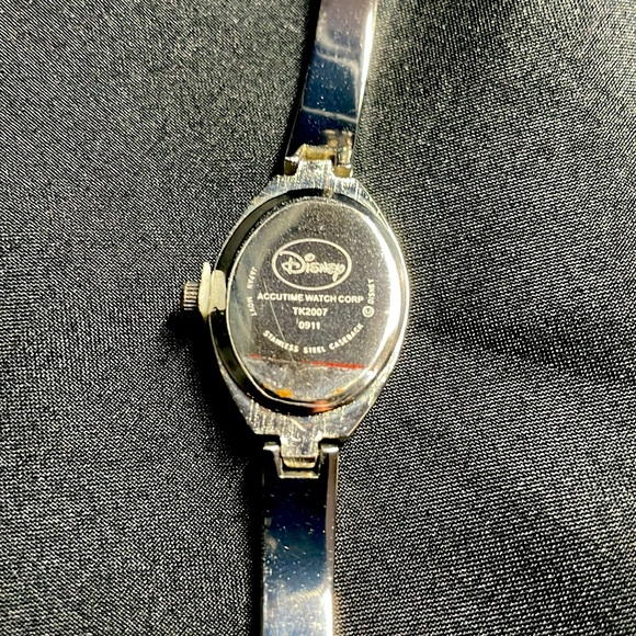 Tinker Bell Walt Disney Women’s Rhinestone Wristwatch. - Picture 8 of 10